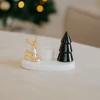 Kép 1/2 - Karácsonyi dekoráció - Porcelán gyertyatartó fenyővel és szarvassal