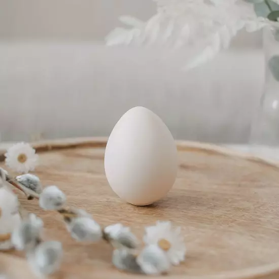 Tavaszi dekoráció - kerámia tojás - matt bézs - 6,5 cm