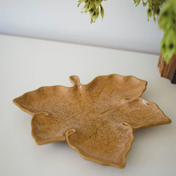 kerámia levél alakú tálca