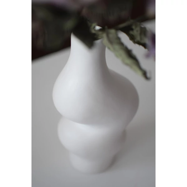 Váza - hullámforma - fehér - 25 cm