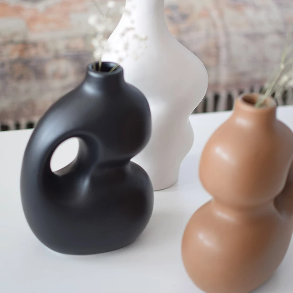 Váza - amorf - fekete - 20 cm
