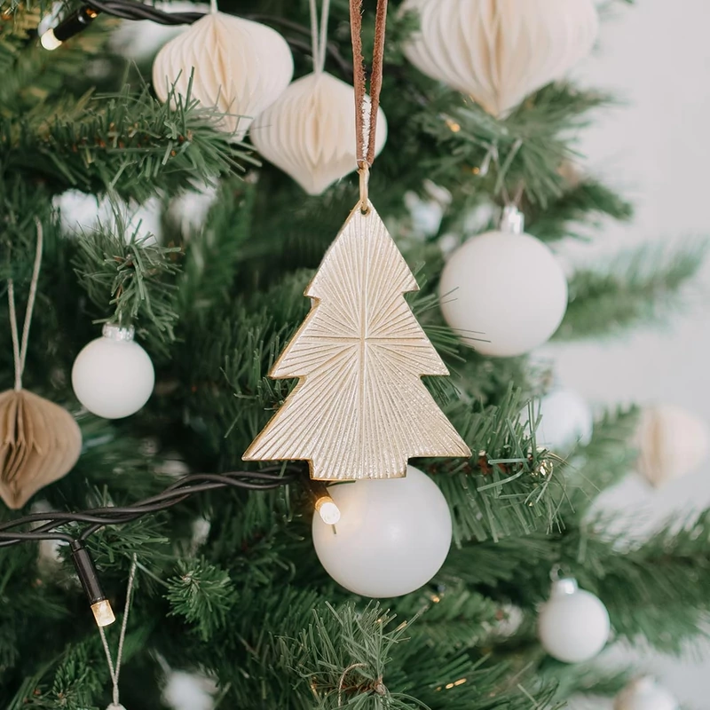 Karácsonyfadísz - fenyő  - fém - bordás