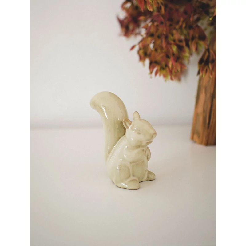 kerámia mókus dekoráció