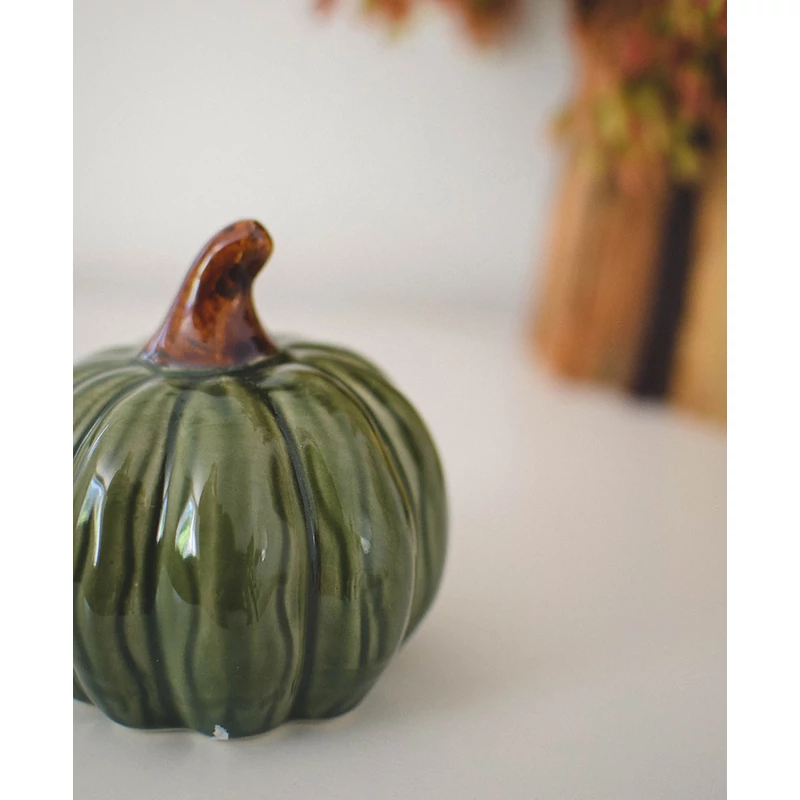 kerámia tök dekoráció zöld színben barna szárral