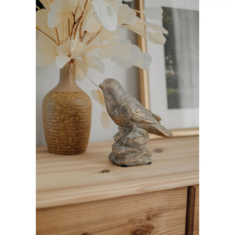 beton madár dekoráció