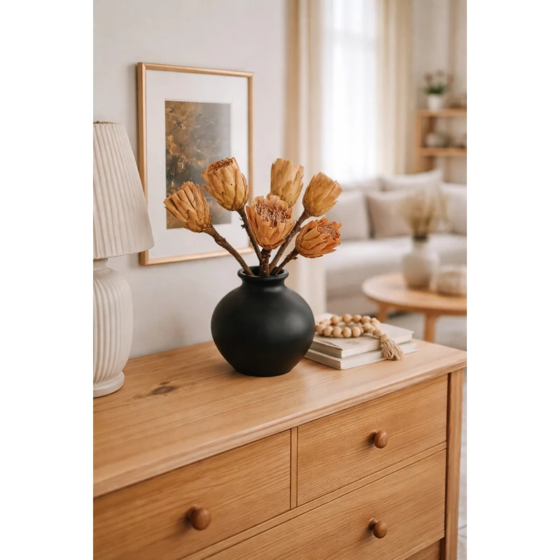 váza szárazvirággal